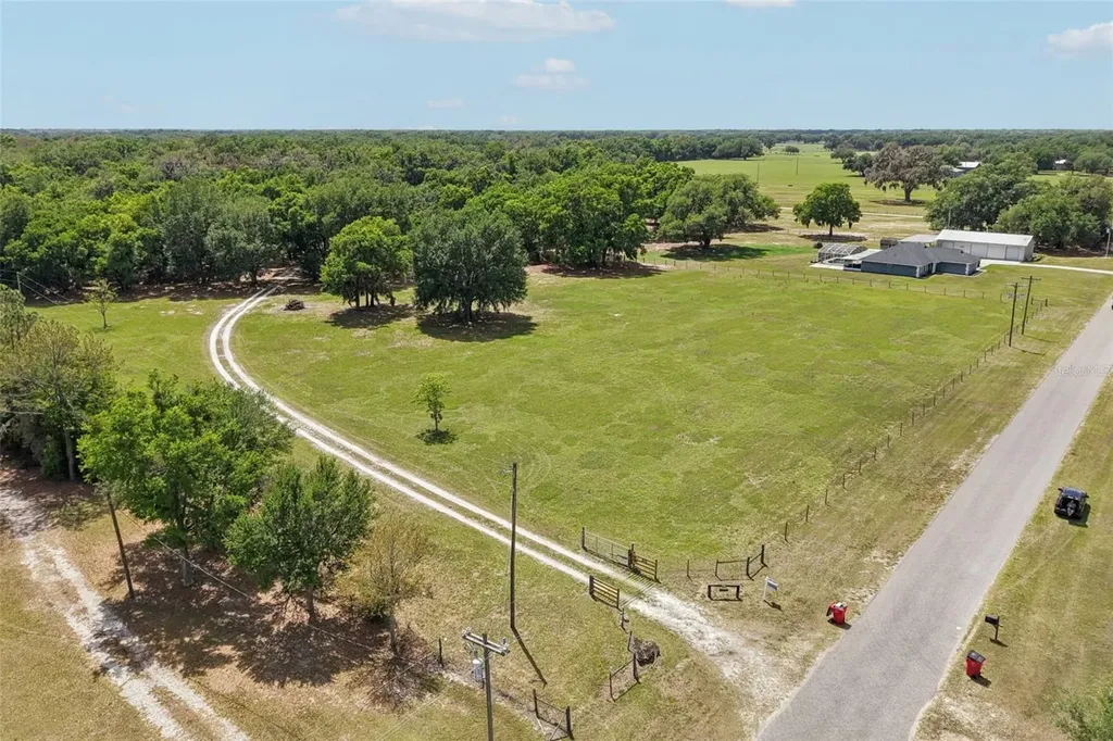 2685 Cr 564 Bushnell FL 33513