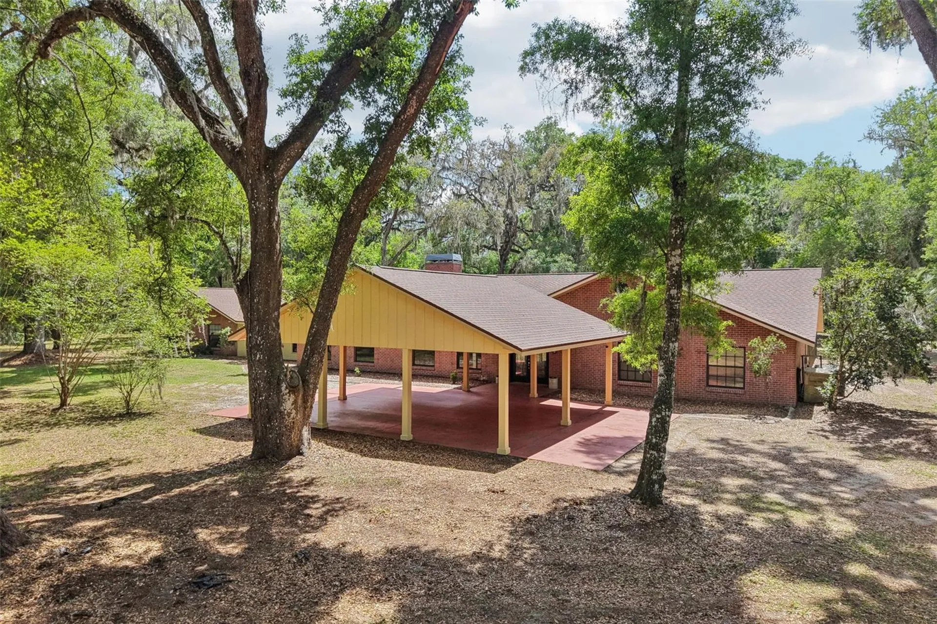 2685 Cr 564 Bushnell FL 33513