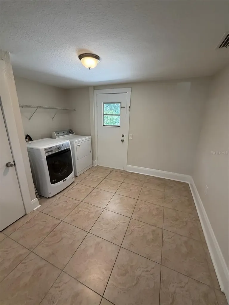 919 W Plymouth Street Tampa FL 33603