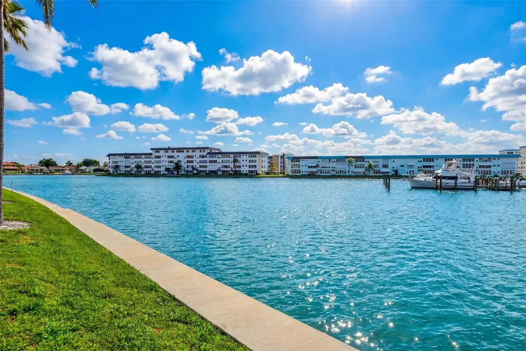 5925 Shore Boulevard S Gulfport FL 33707