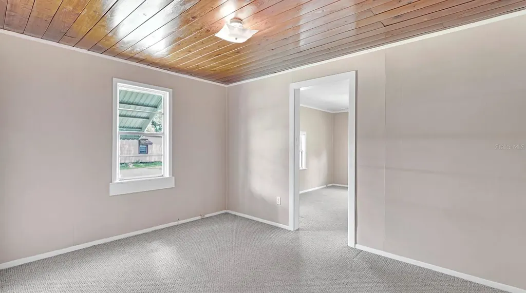 5824 Delta Street Orlando FL 32807