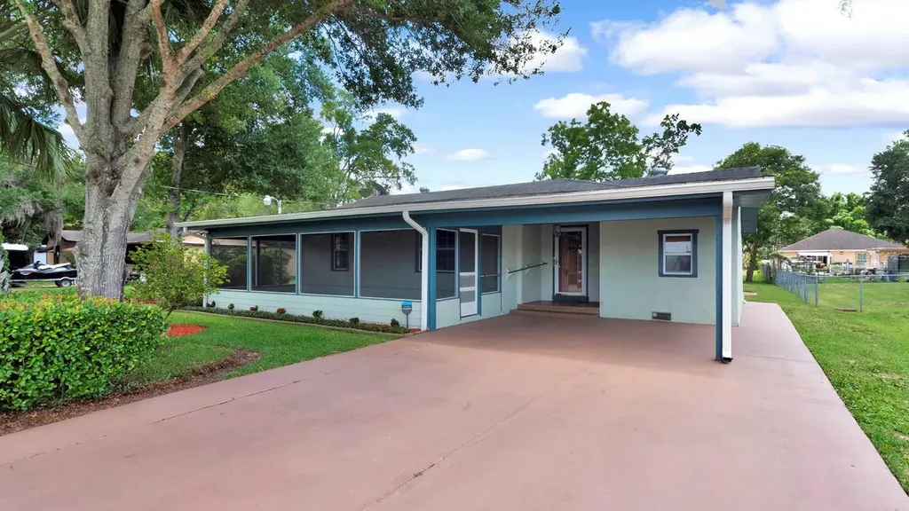 5824 Delta Street Orlando FL 32807