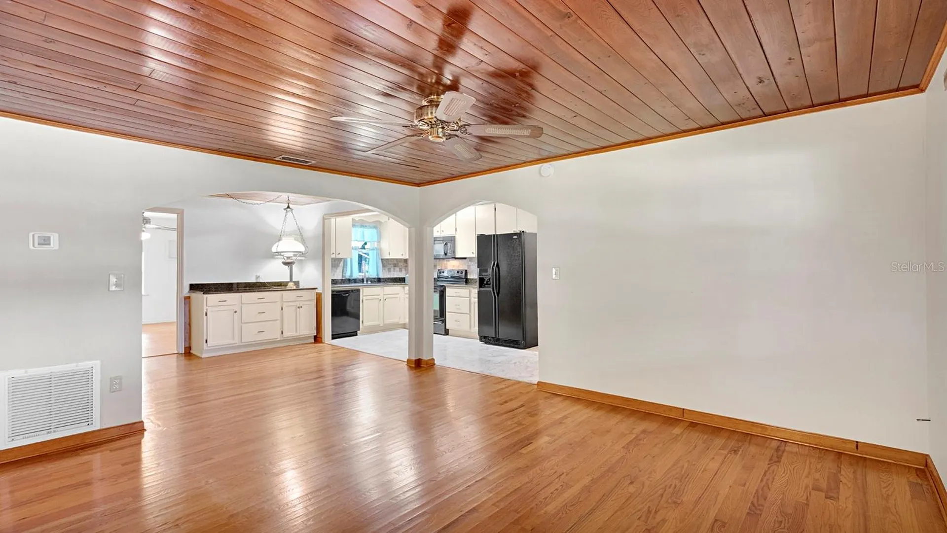 5824 Delta Street Orlando FL 32807
