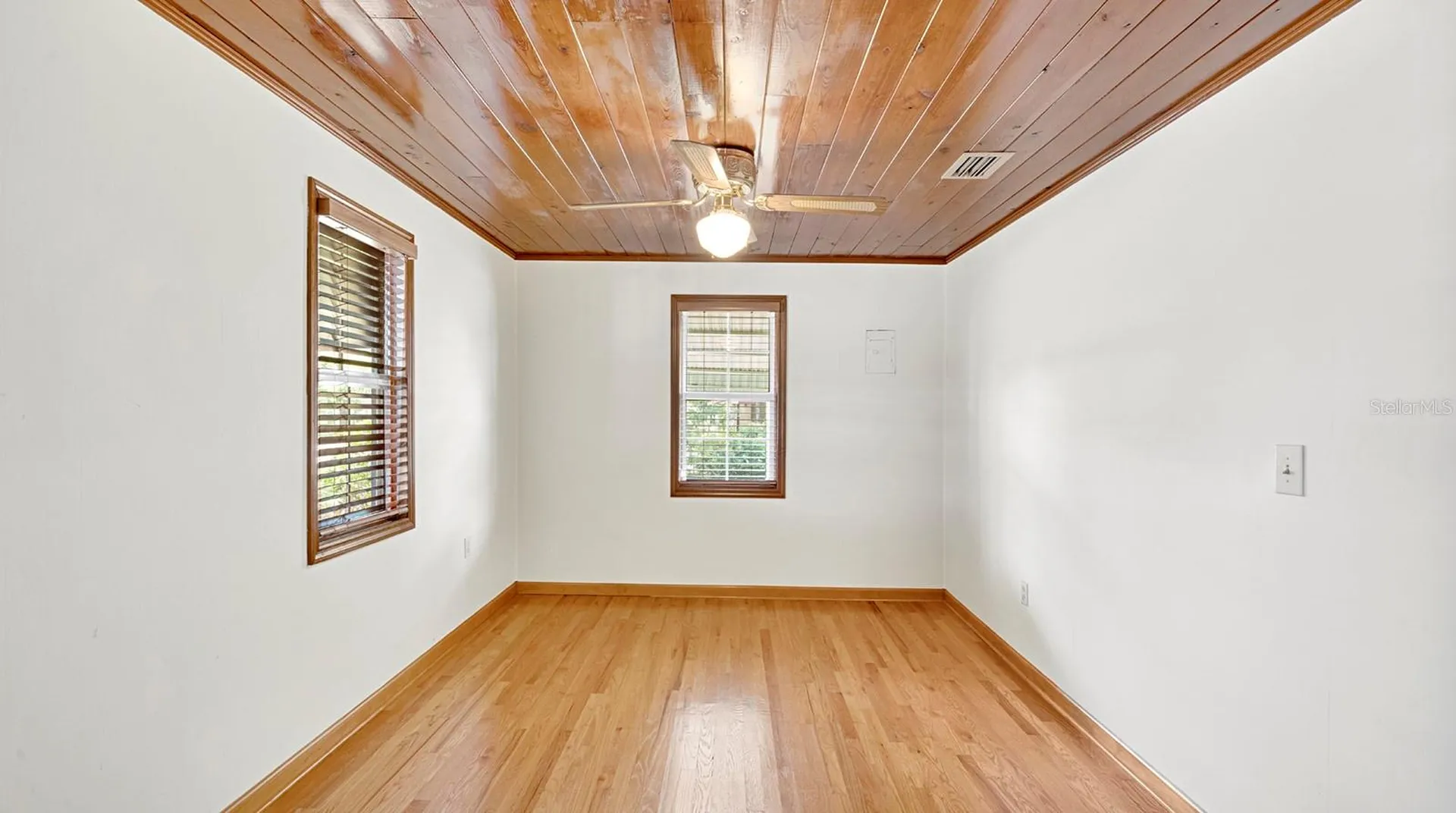 5824 Delta Street Orlando FL 32807