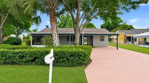 5824 Delta Street Orlando FL 32807