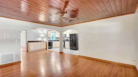 5824 Delta Street Orlando FL 32807