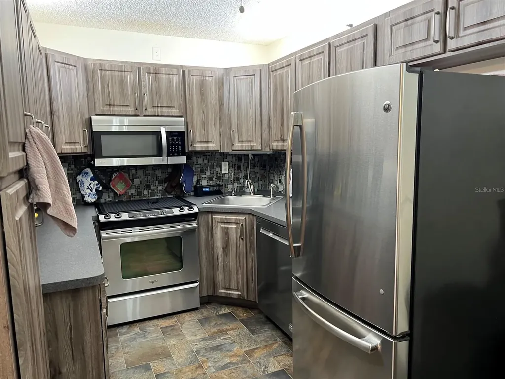 1433 Pine Glen Place Tarpon Springs FL 34688