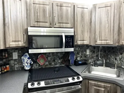 1433 Pine Glen Place Tarpon Springs FL 34688