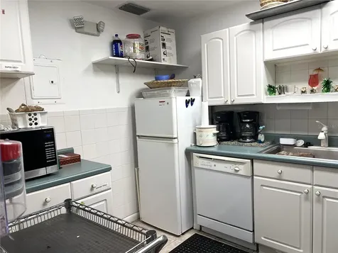 1433 Pine Glen Place Tarpon Springs FL 34688