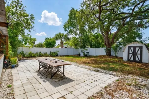 824 59th Ave NE St Petersburg FL 33703