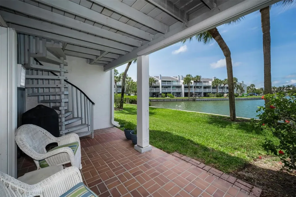 12208 2nd Street E St Petersburg FL 33706