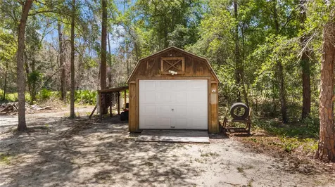 106 Arrowhead Point Road Hawthorne FL 32640
