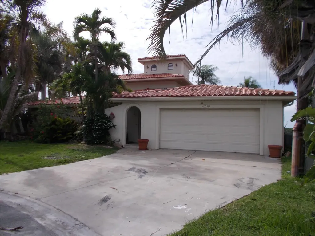 12570 4th Street E Treasure Island FL 33706