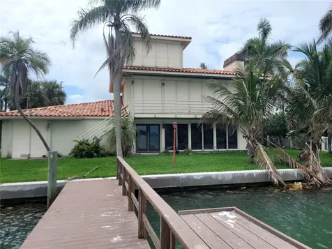 12570 4th Street E Treasure Island FL 33706