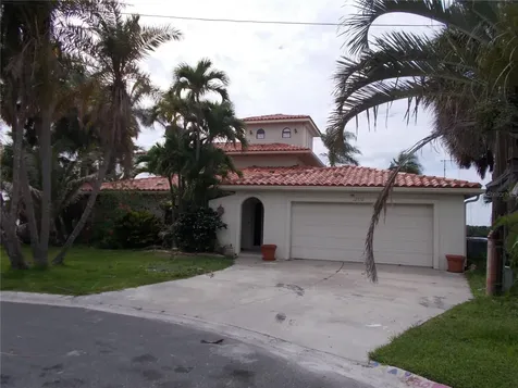 12570 4th Street E Treasure Island FL 33706