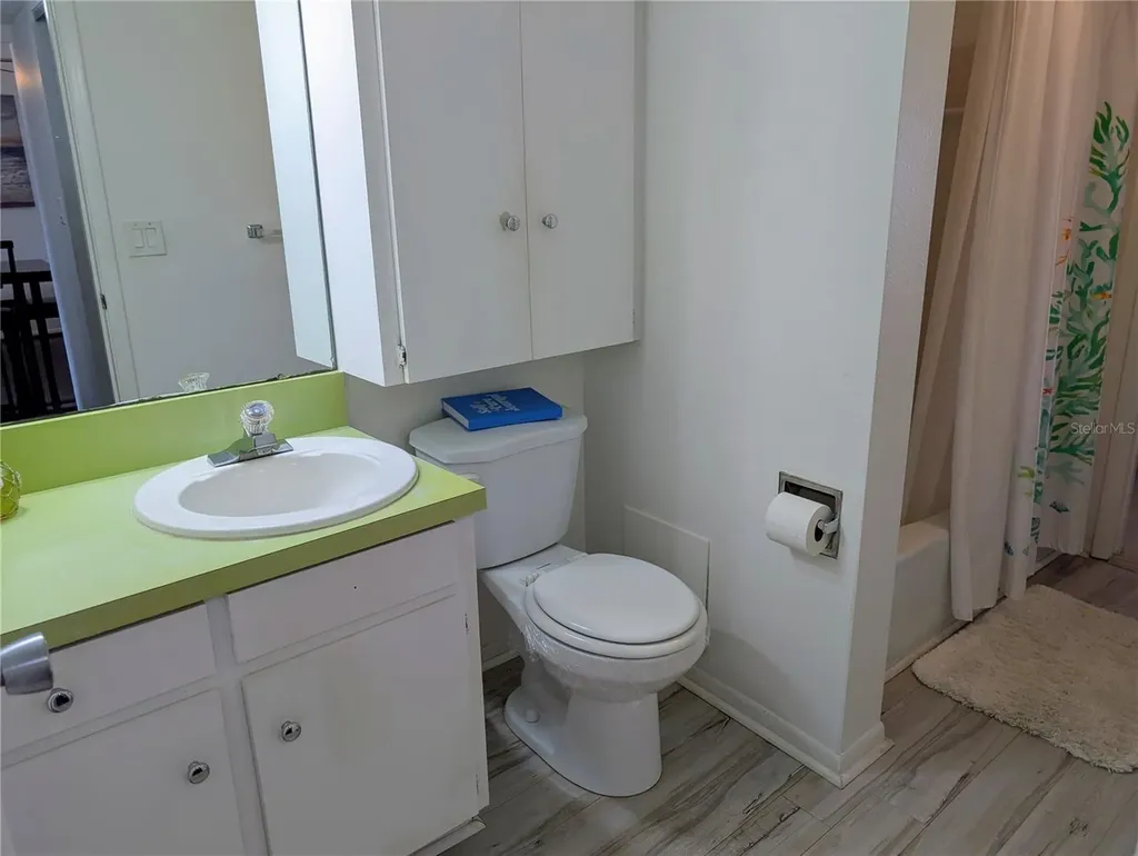 3963 Lake Bayshore Drive Bradenton FL 34205