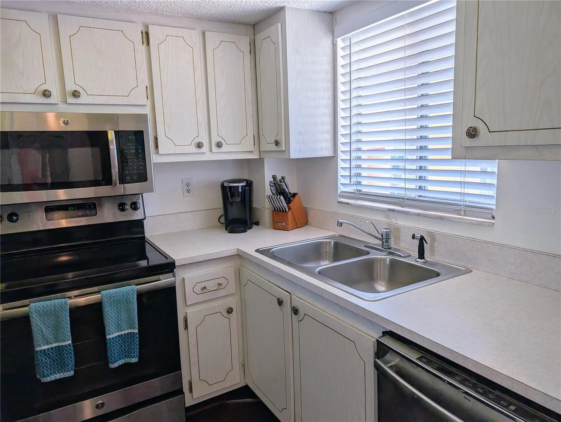 3963 Lake Bayshore Drive Bradenton FL 34205