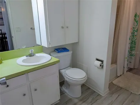 3963 Lake Bayshore Drive Bradenton FL 34205