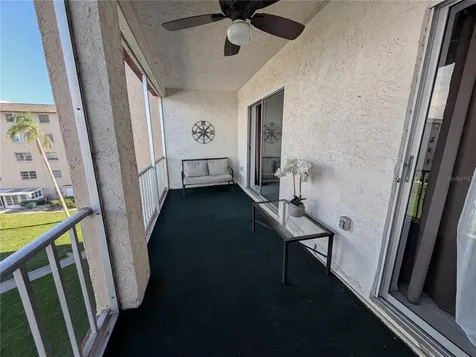 3963 Lake Bayshore Drive Bradenton FL 34205