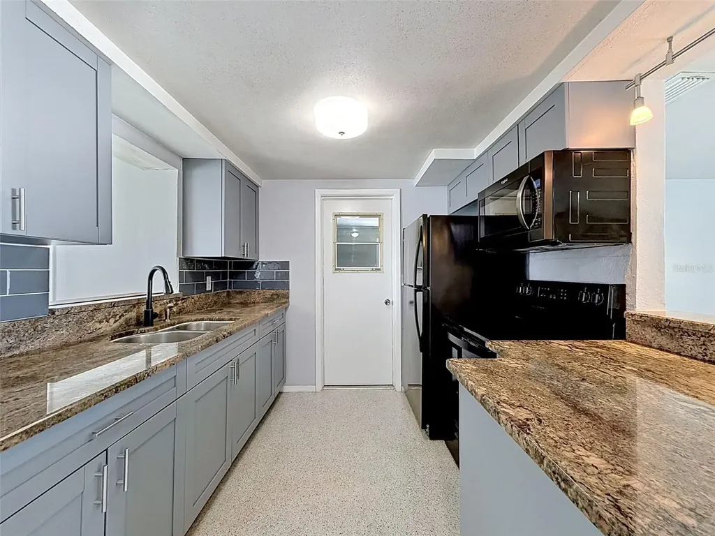 12800 5th Isle Hudson FL 34667