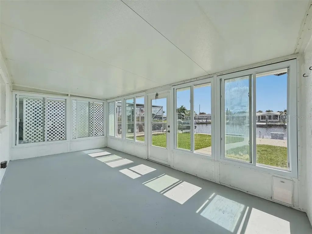 12800 5th Isle Hudson FL 34667