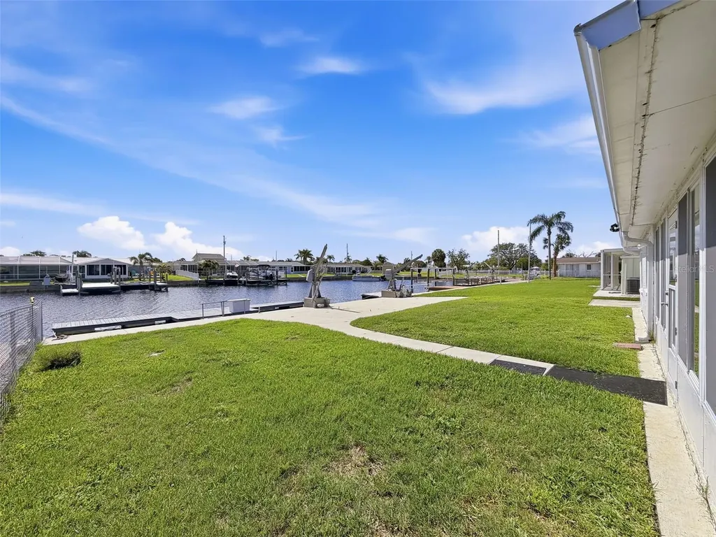 12800 5th Isle Hudson FL 34667