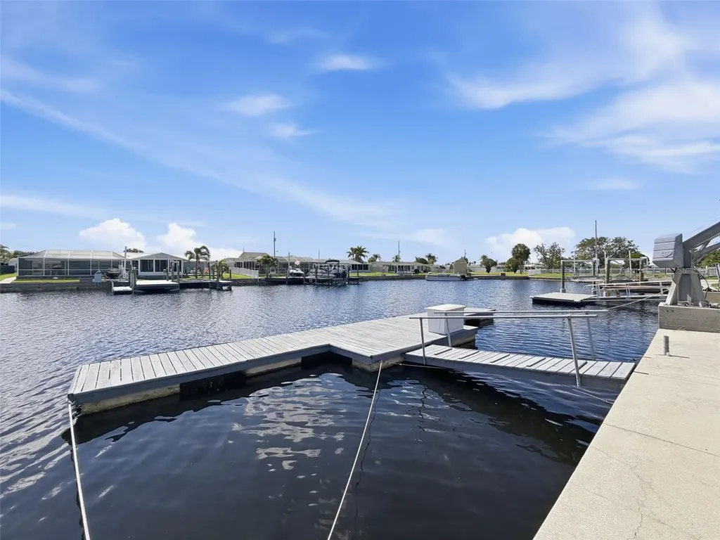 12800 5th Isle Hudson FL 34667