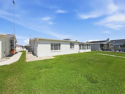 12800 5th Isle Hudson FL 34667