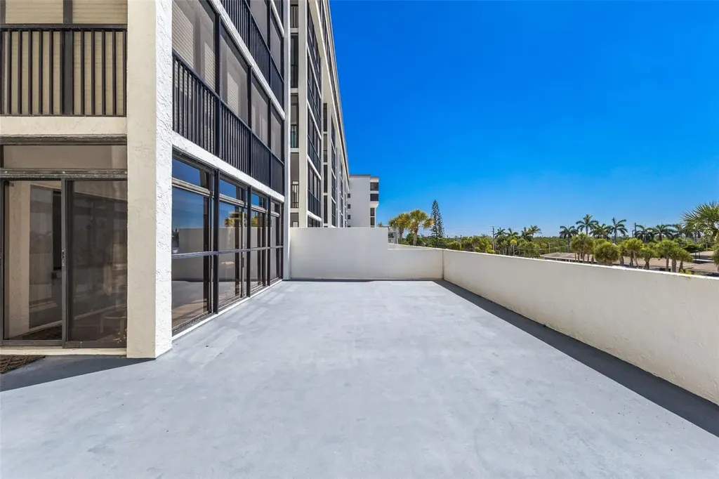 1100 Benjamin Franklin Drive Sarasota FL 34236
