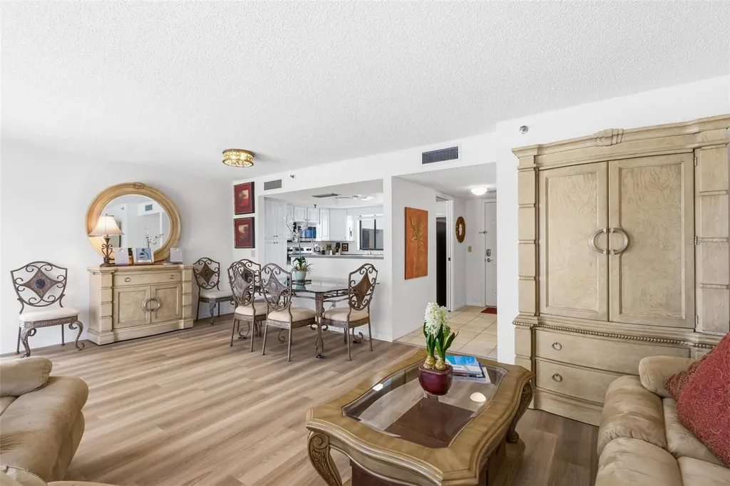 1100 Benjamin Franklin Drive Sarasota FL 34236