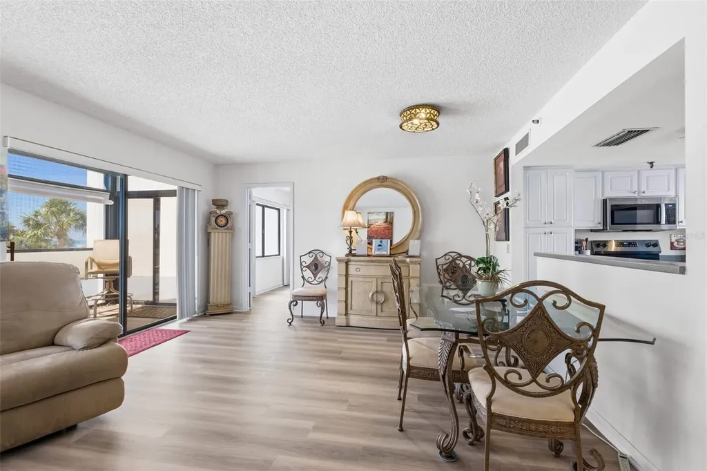 1100 Benjamin Franklin Drive Sarasota FL 34236