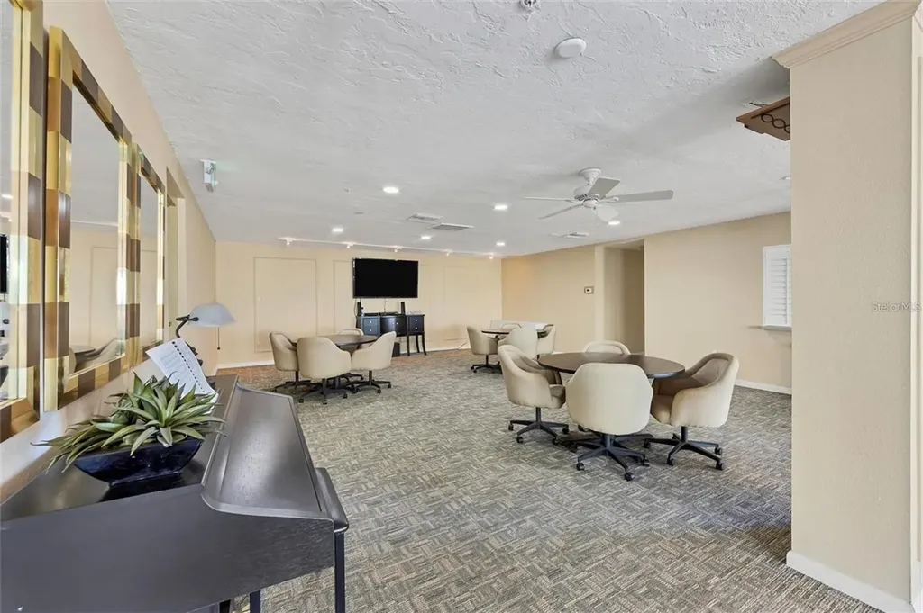 1100 Benjamin Franklin Drive Sarasota FL 34236