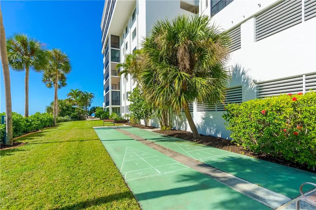 1100 Benjamin Franklin Drive Sarasota FL 34236