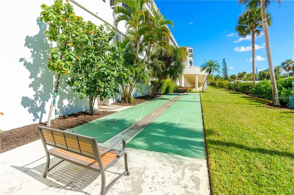 1100 Benjamin Franklin Drive Sarasota FL 34236