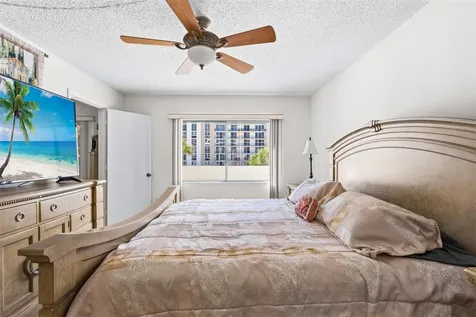 1100 Benjamin Franklin Drive Sarasota FL 34236