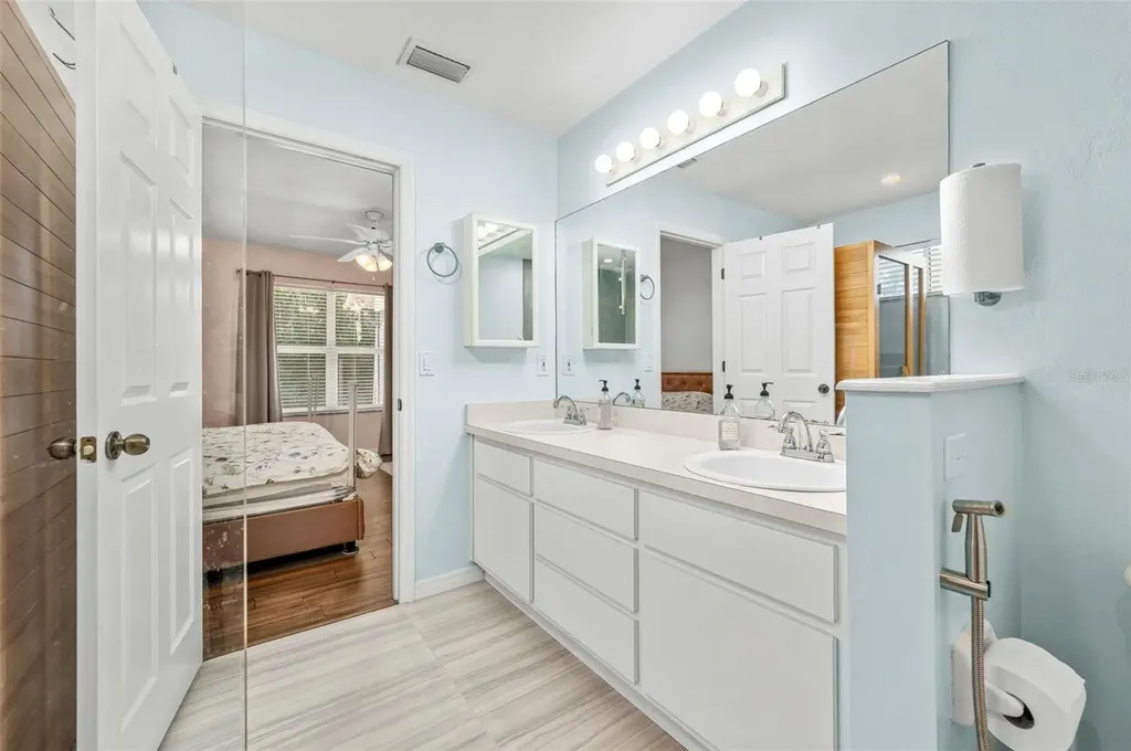 8725 NW 9th Place Gainesville FL 32606