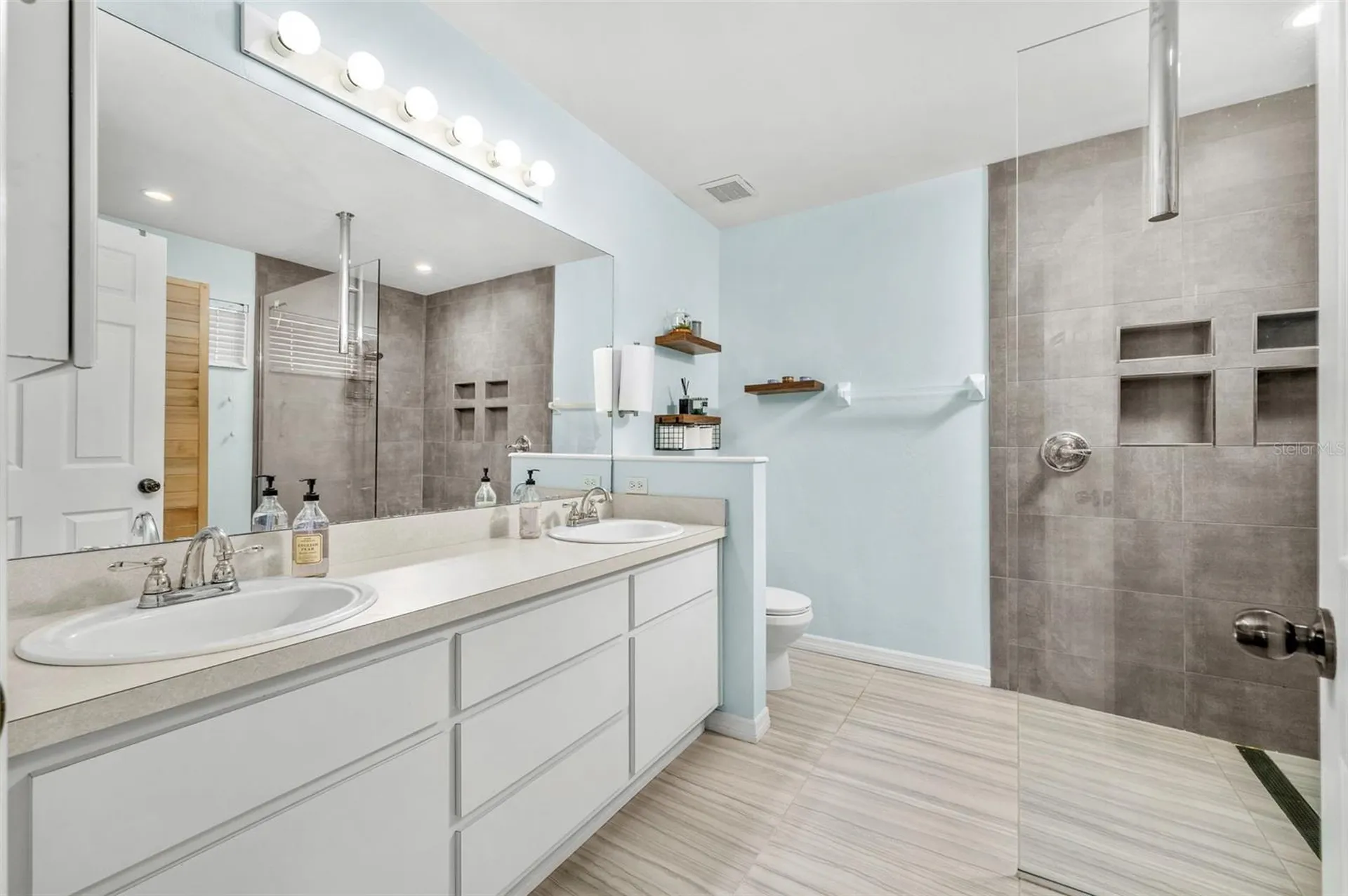 8725 NW 9th Place Gainesville FL 32606