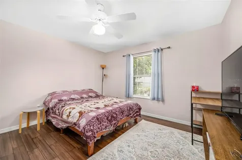8725 NW 9th Place Gainesville FL 32606