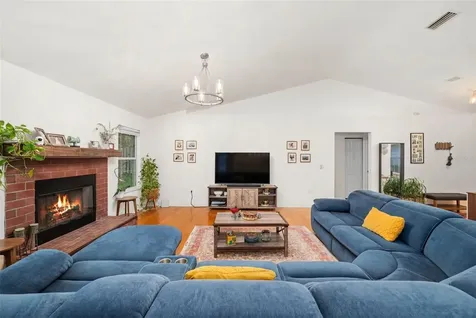 8725 NW 9th Place Gainesville FL 32606