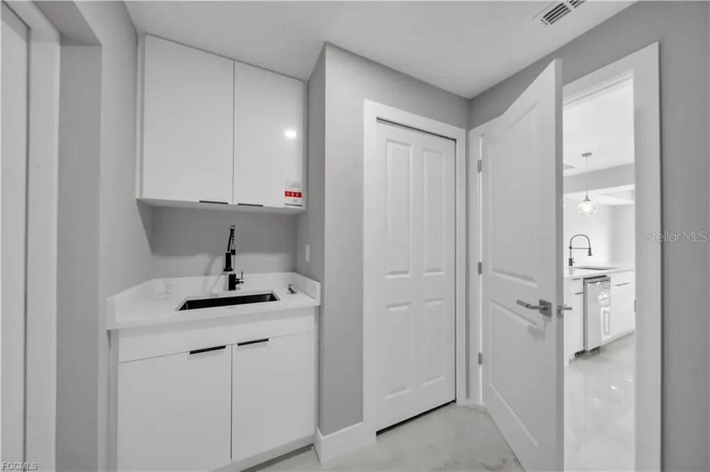 2507 39th Street SW Lehigh Acres FL 33976
