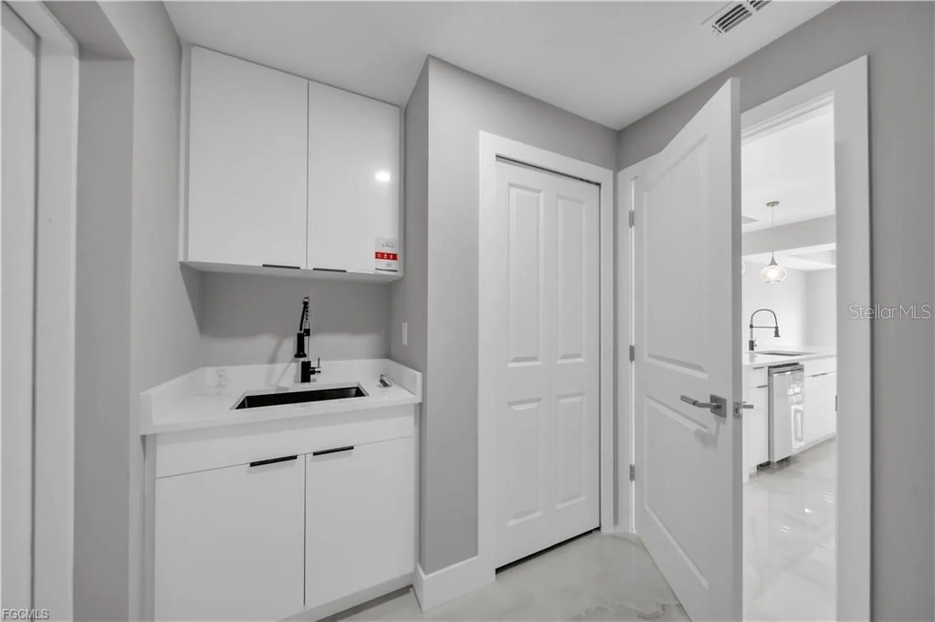 2507 39th Street SW Lehigh Acres FL 33976