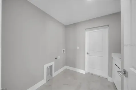 2507 39th Street SW Lehigh Acres FL 33976