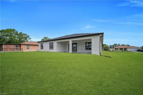 2507 39th Street SW Lehigh Acres FL 33976