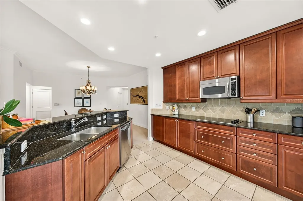 2305 Edgewater Drive Orlando FL 32804
