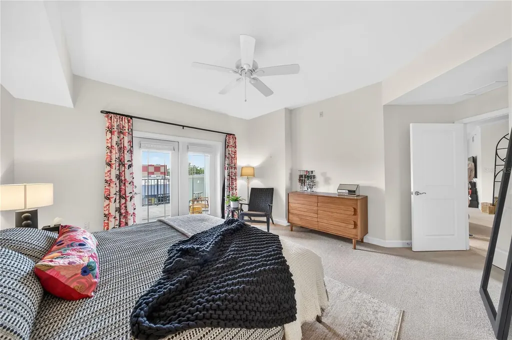 2305 Edgewater Drive Orlando FL 32804