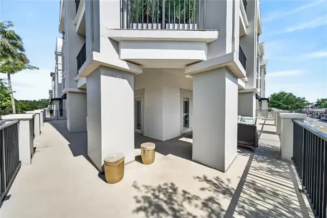 2305 Edgewater Drive Orlando FL 32804