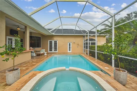 7650 Partridge Street Circle Bradenton FL 34202
