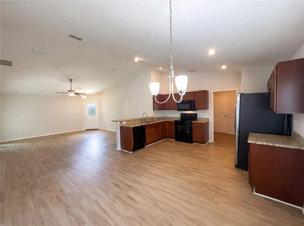 2005 Orange Avenue St Cloud FL 34769
