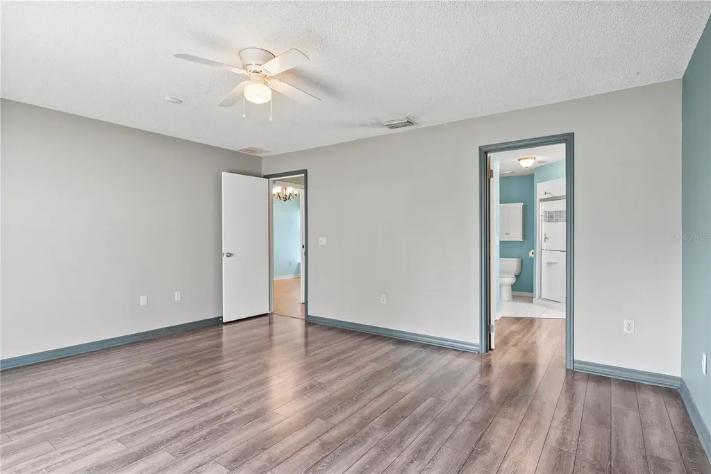 9109 Queen Elizabeth Court Orlando FL 32818
