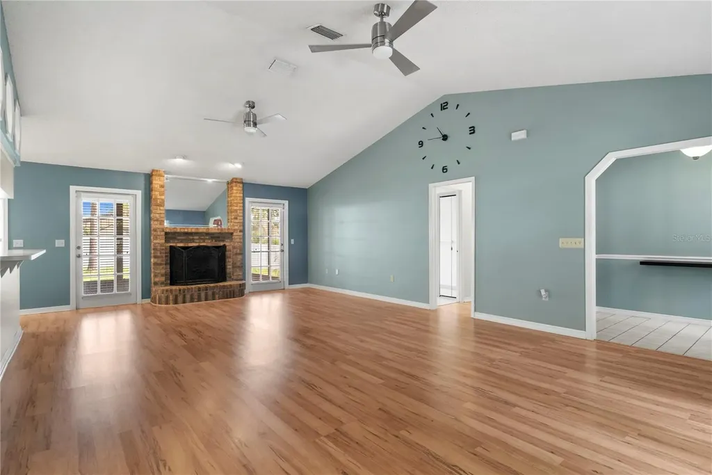 9109 Queen Elizabeth Court Orlando FL 32818
